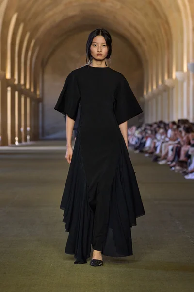 Look 12